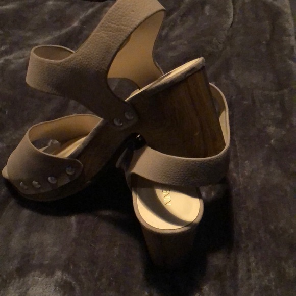 Women’s sandals - Picture 3 of 4
